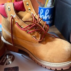 Boys tan and red timberland boots. Size 2.